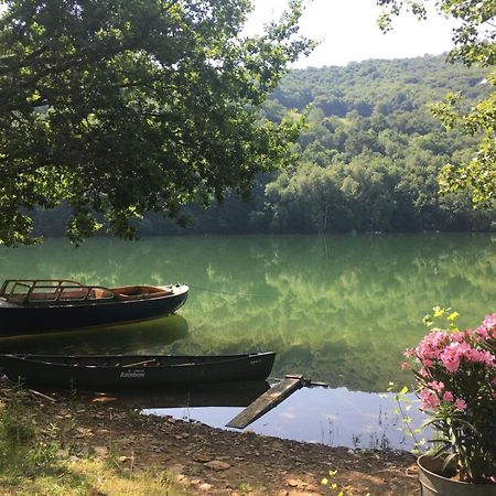 Lake House I // Alauzet Ecolodge + Nature Spa Castelnau-de-Mandailles Экстерьер фото